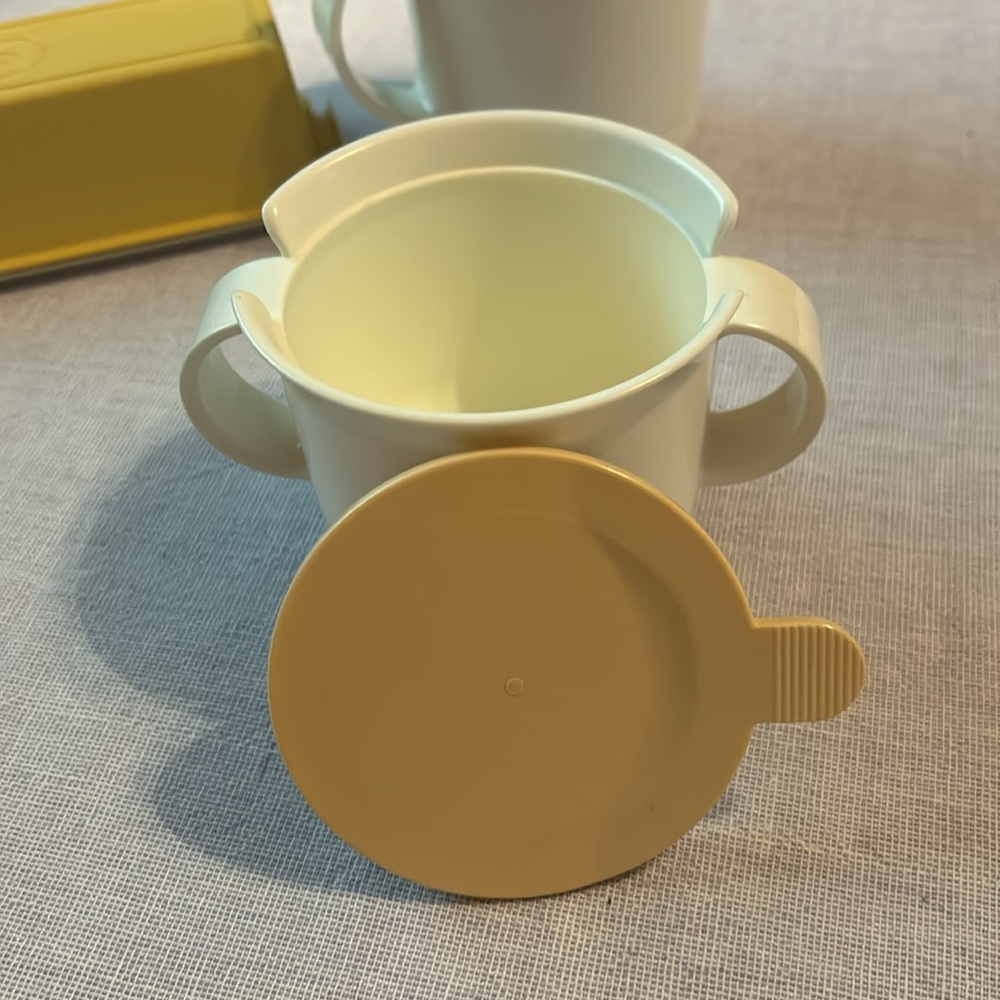 Tupperware set - Picture 7 of 7
